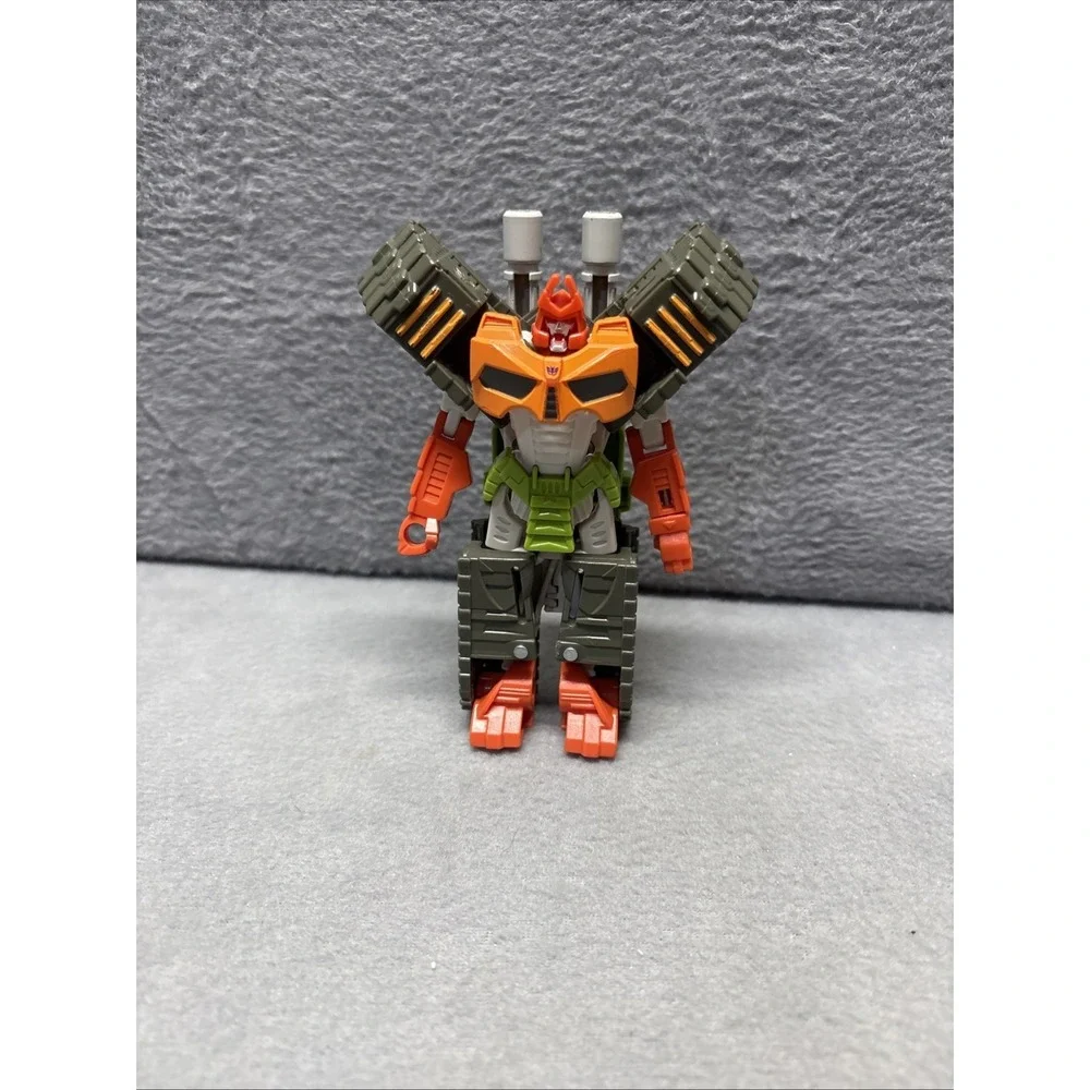 #I) Transformers Bumblebee Cyberverse Adventures Whirlwind Slash Bludgeon Figure